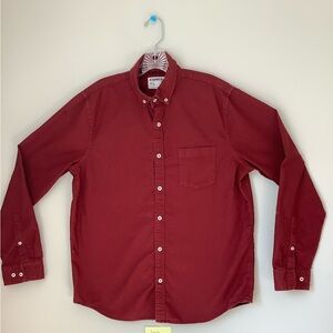 Express button down shirt 
Slim Soft Wash
Size L